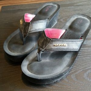 Authentic coach flip flops